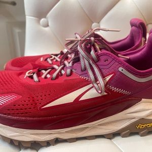 ALTRA OLYMPUS 5 TRAIL RUNNING SHOE